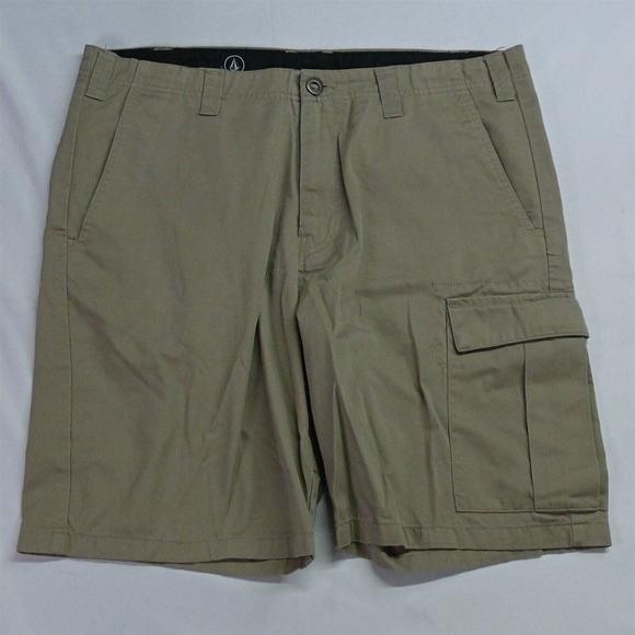 Volcom‎ 36 x 9" Khaki Vargo Cargo Shorts - Picture 1 of 7
